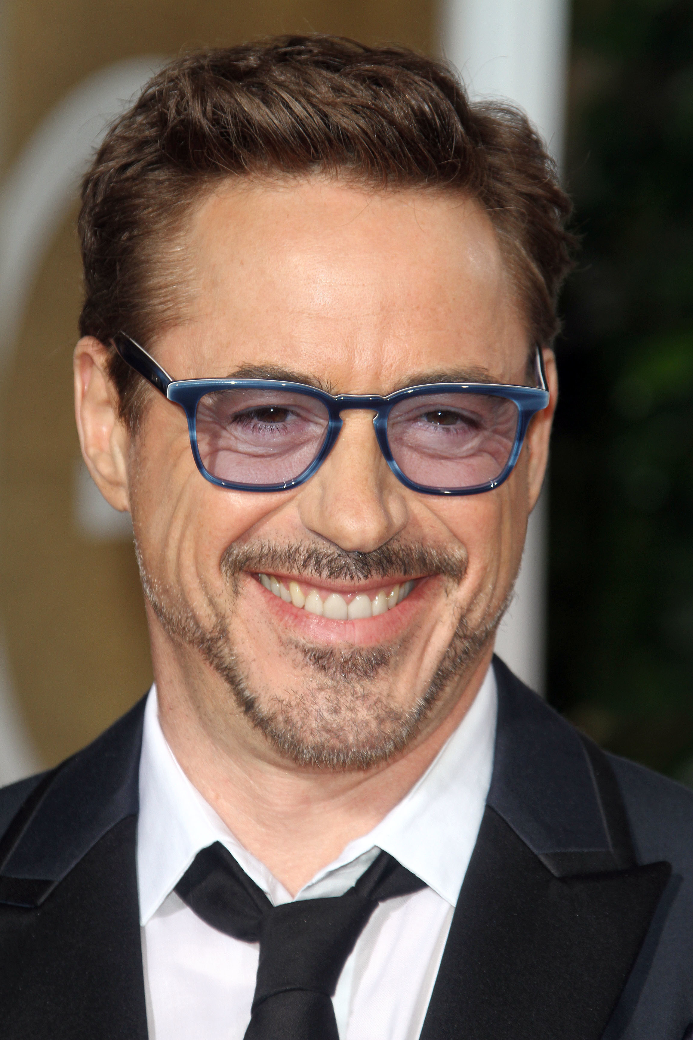 9. Att Robert Downey Jr är en av få som bör upp tonade glasögon. 9. Att Robert Downey Jr är en av få som bör upp tonade glasögon.