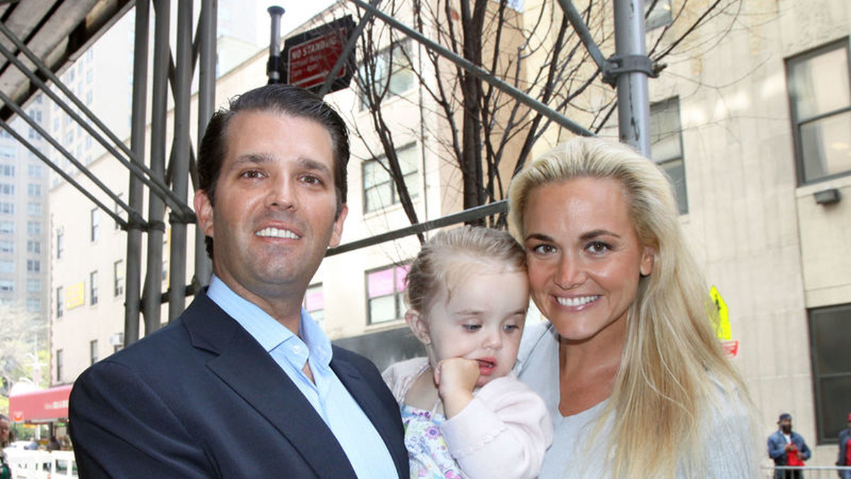 Donald Trumps äldsta son Donald Trump Jr. med sin fru Vanessa Haydon och parets dotter Chloe. 