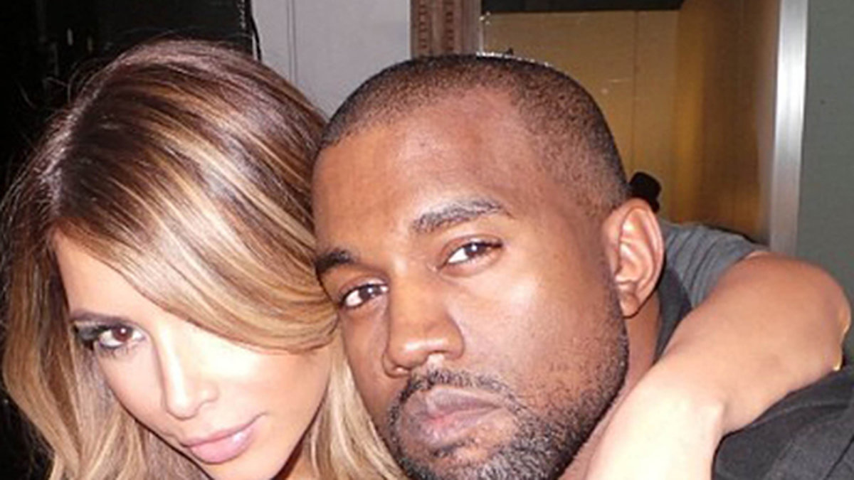 Kim och Kanye poserar loss.