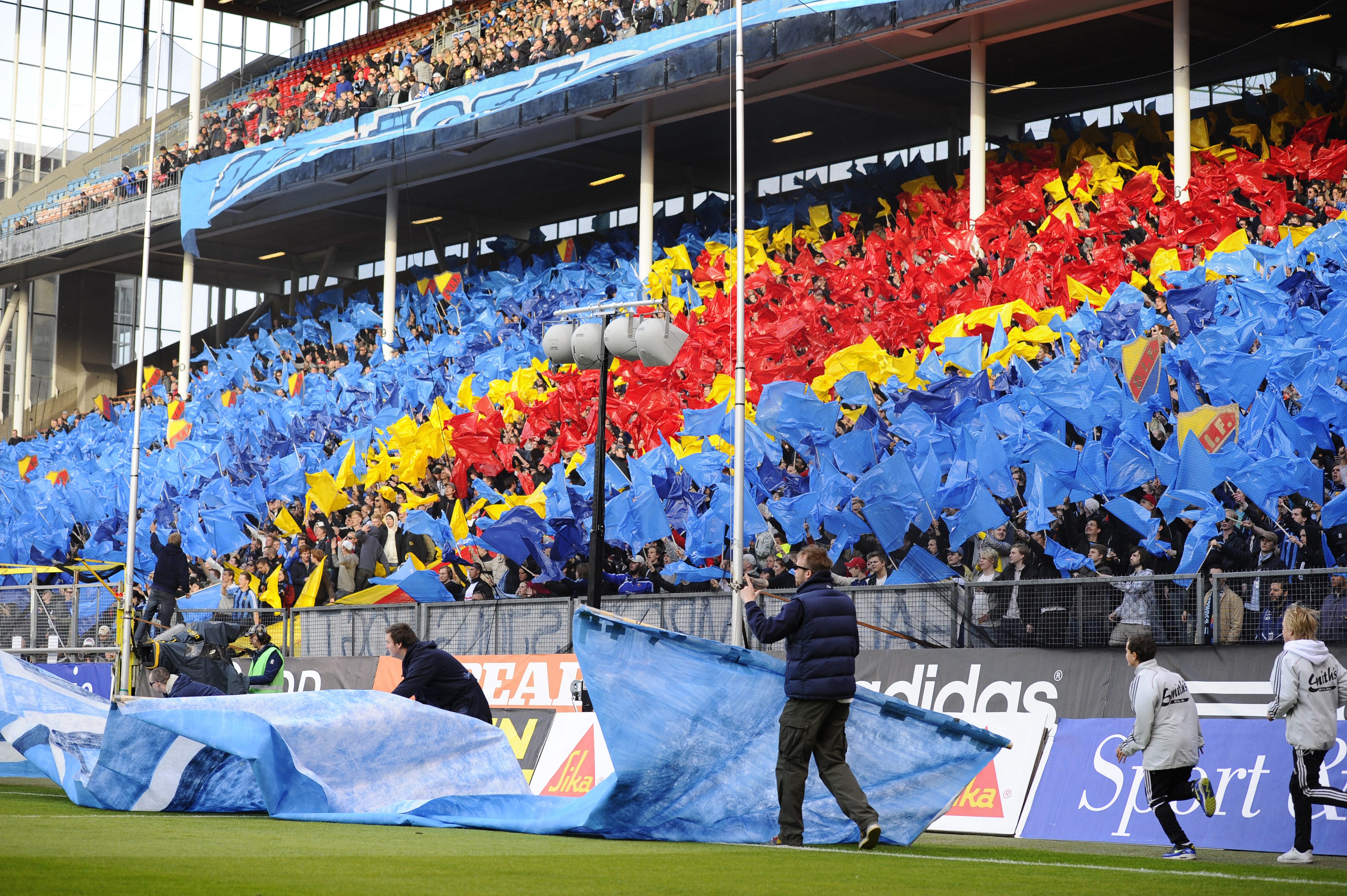 "Blårändernas" Tifo. "Blårändernas" Tifo.