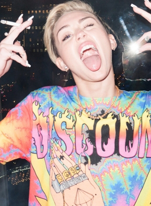 Miley spårar ur. Miley spårar ur.