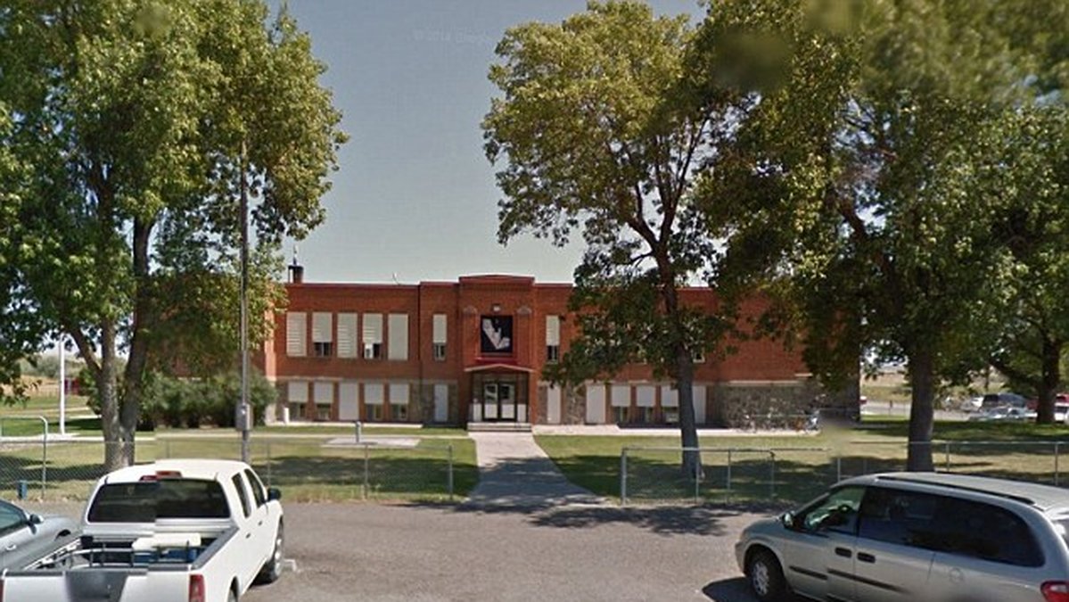 Skolan där en svart elev våldtogs och tvingades sjunga en KKK-sång.