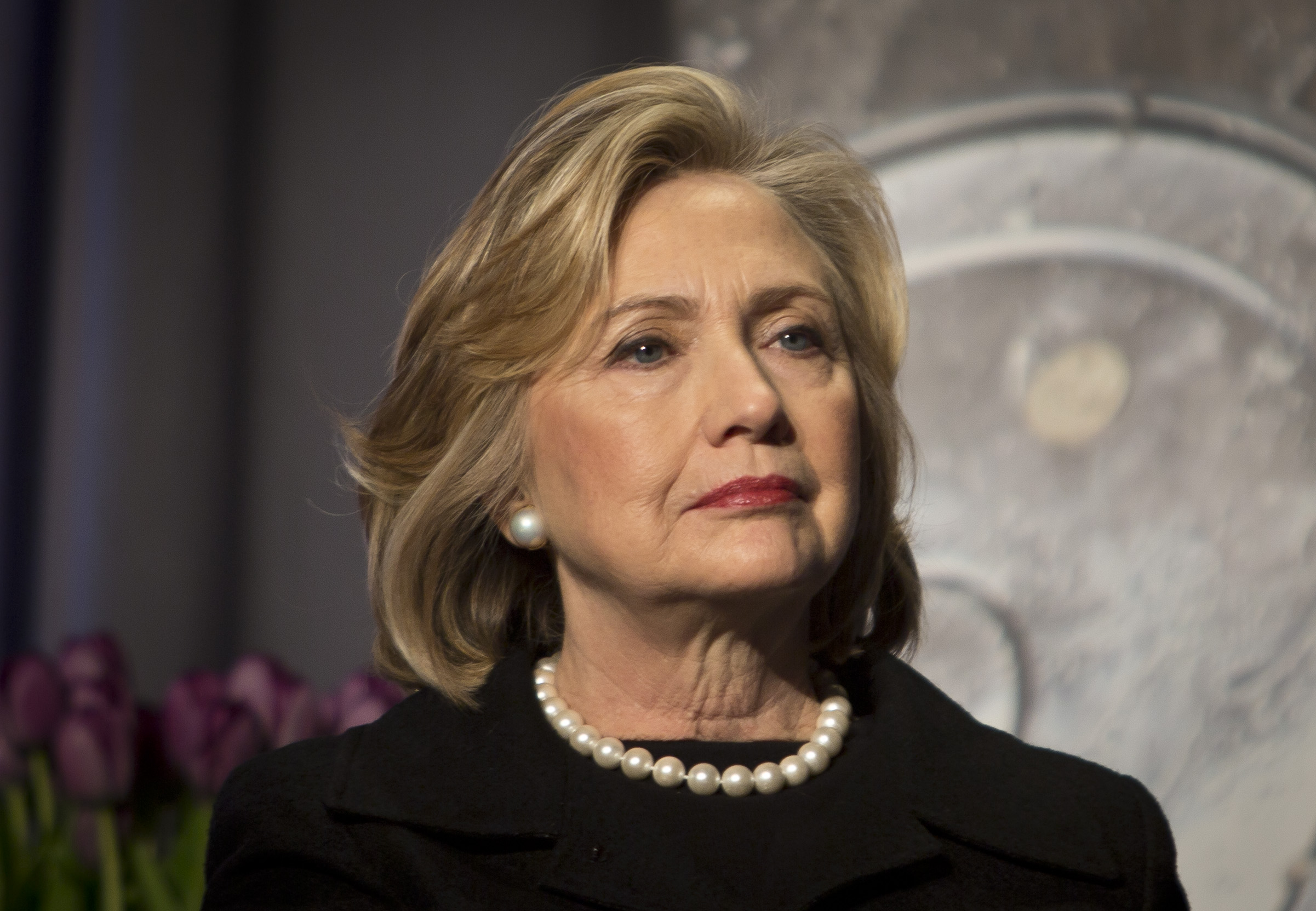 2. Hillary Clinton. Amerikans politiker som vill ställa upp i nästa presidentval i USA. 2. Hillary Clinton. Amerikans politiker som vill ställa upp i nästa presidentval i USA.