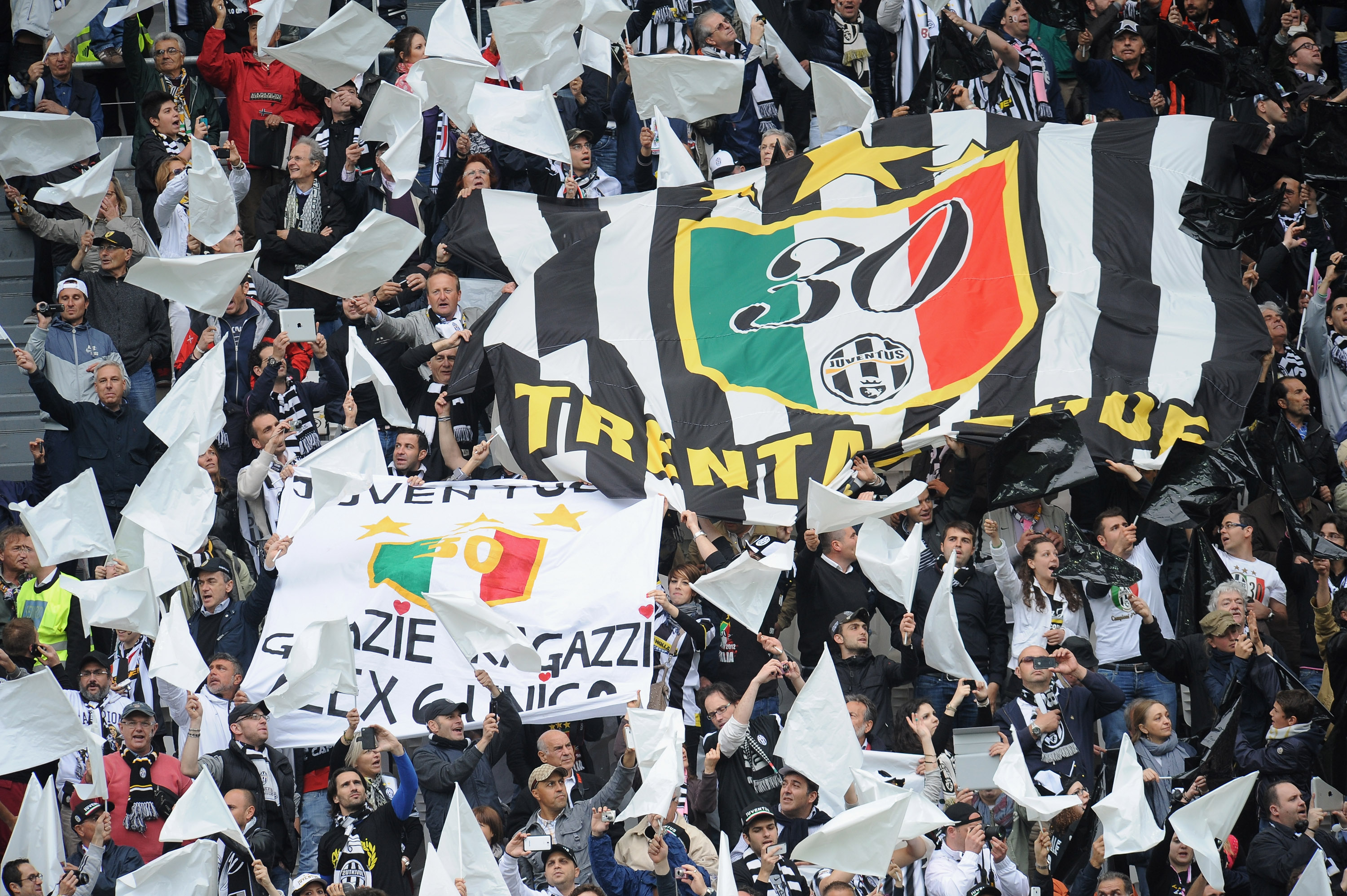 Juventus-fansen fick fira ett redan klart guld. Juventus-fansen fick fira ett redan klart guld.