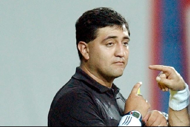 Domaren Byron Moreno ger arrogansen ett nytt ansikte efter att han visat ut Totti under VM 2002.