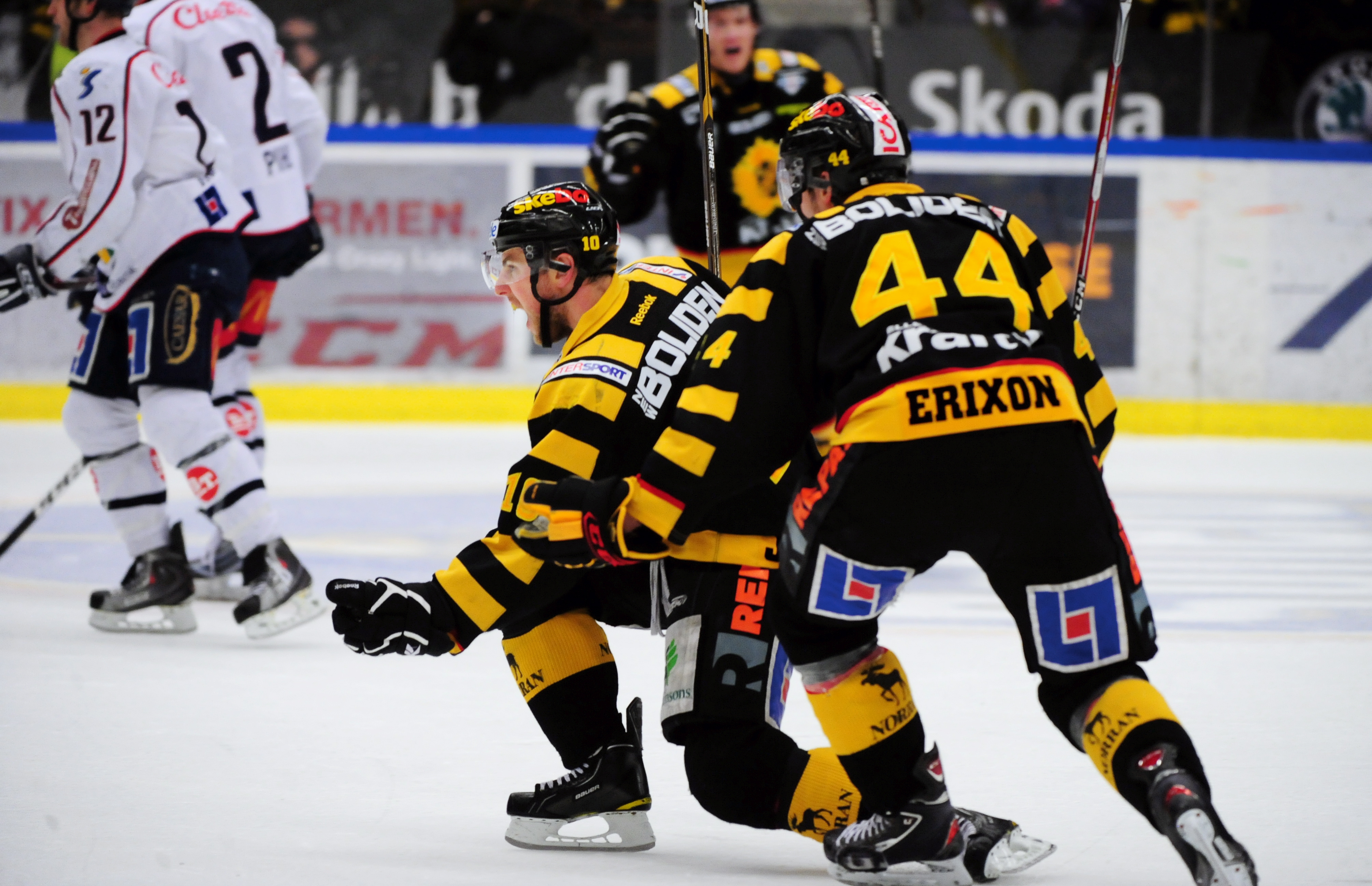 Skellefteå kämpade till sig segern i kvartsfinalserien.