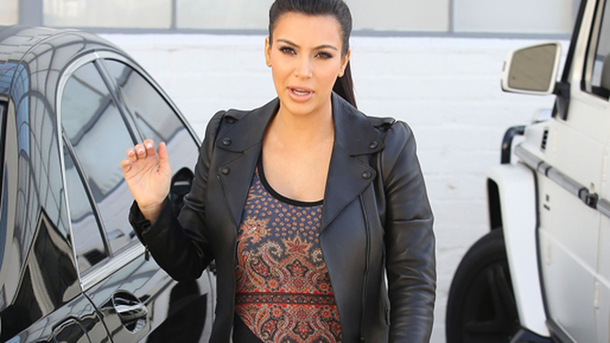 Okej. Nu är Kim Kardashians klädstil officiellt över. 