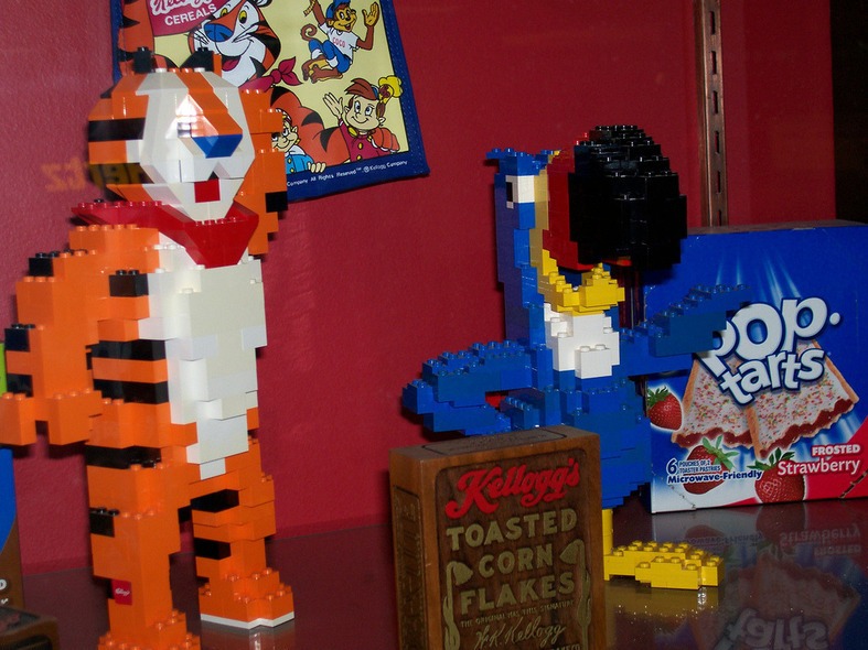 Tony Tiger och Toucan Sam. Tony Tiger och Toucan Sam.