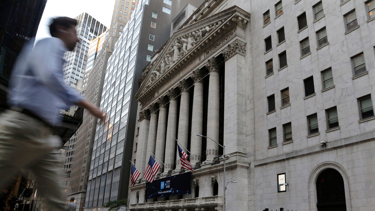 Börserna på Wall Street i New York sjönk i måndagens handel. Arkivbild.