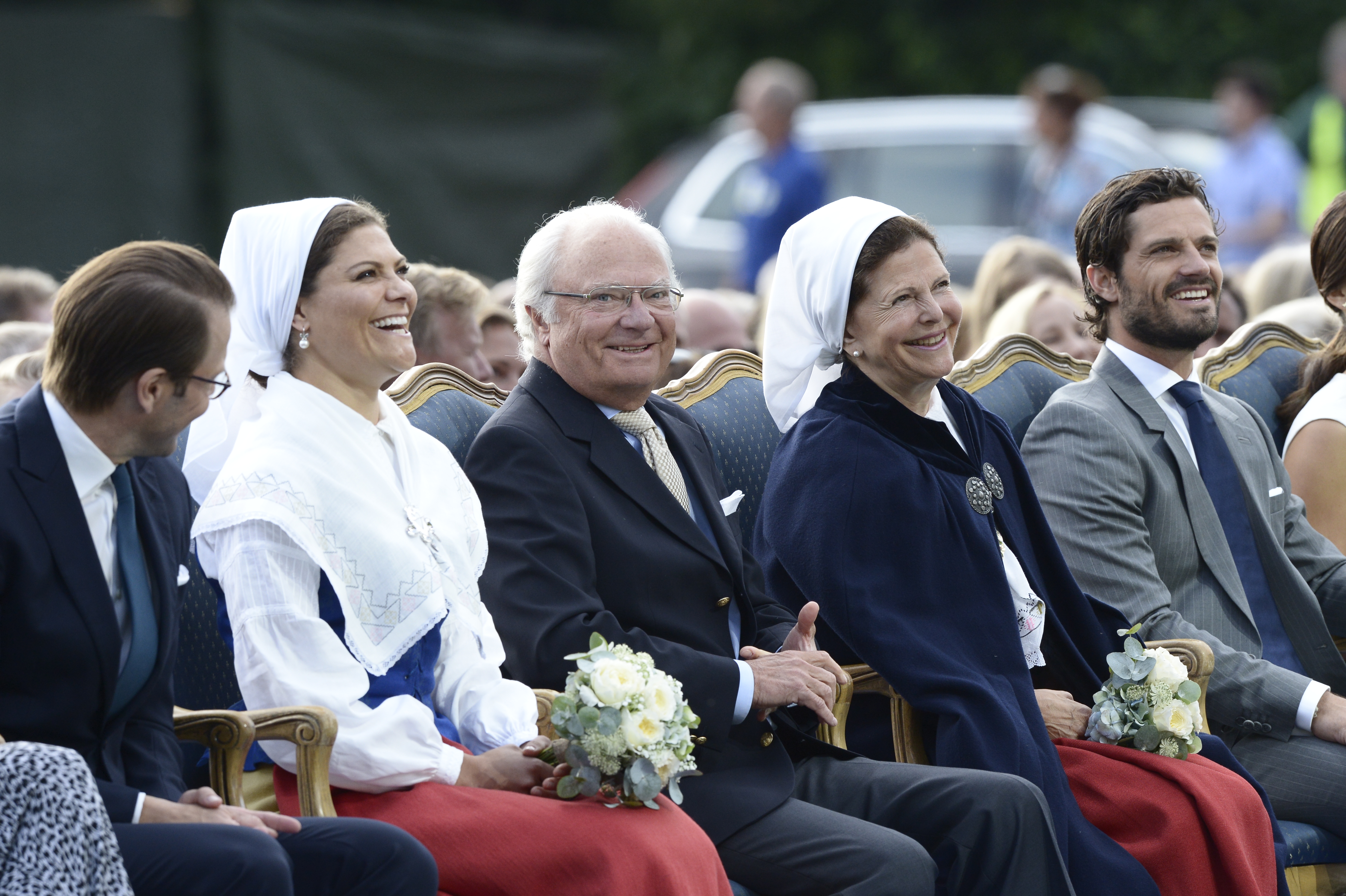 Kungen såg nöjd ut. Kungen såg nöjd ut.