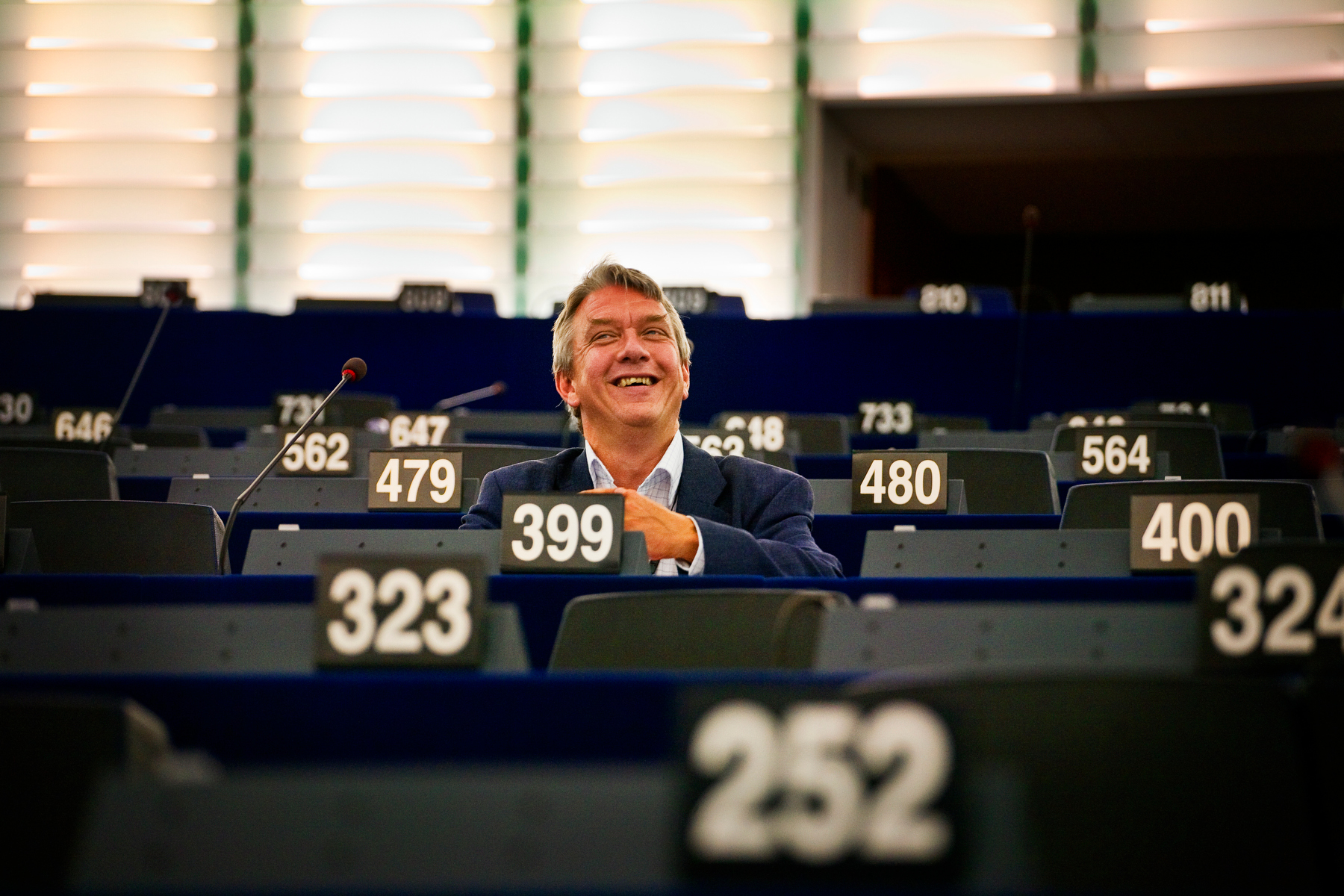 Piratpartiet gick - efter en del köpslående med liberalerna - till slut med i den gröna gruppen i Europaparlamentet. Piratpartiet gick - efter en del köpslående med liberalerna - till slut med i den gröna gruppen i Europaparlamentet.