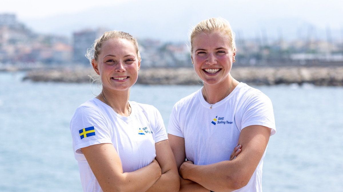 Vilma Bobeck och Rebecca Netzler tog silver i VM i segling.