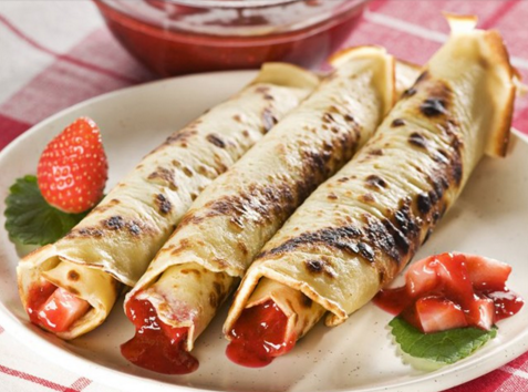 Eller varför inte fina hederliga tunna svenska pannkakor med jordgubbssylt? Eller varför inte fina hederliga tunna svenska pannkakor med jordgubbssylt?