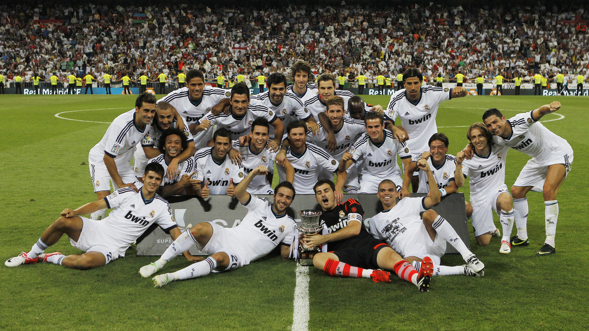 Real Madrid vann den spanska supercupen och tog därmed säsongens första titel.