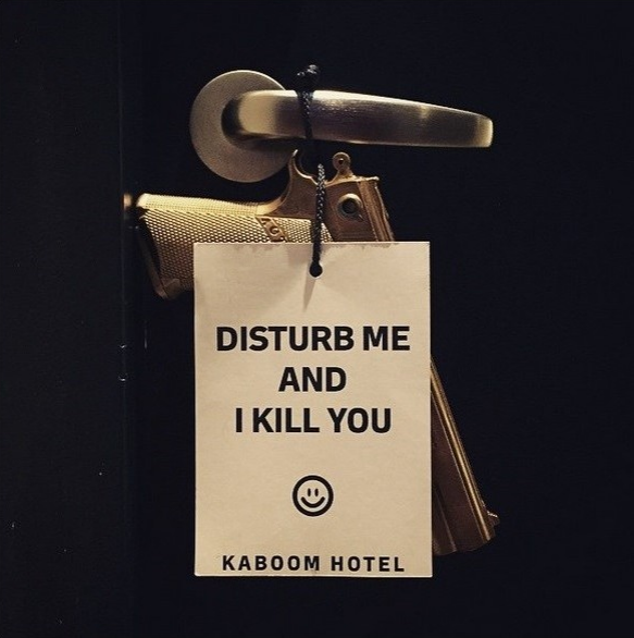 Woooog. Tagga ner kanske? Hotell: Kaboom Hotel (Maastricht, Holland) Woooog. Tagga ner kanske? Hotell: Kaboom Hotel (Maastricht, Holland)