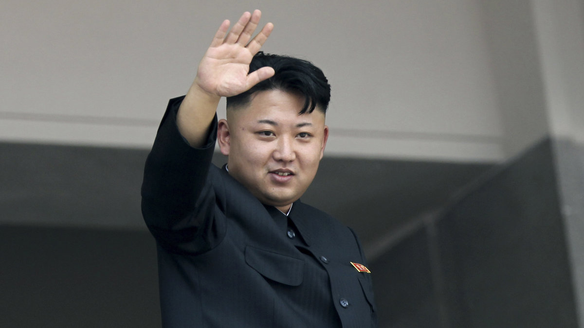 1 (delad). Nordkorea (8 poäng). Kim Jong-un vinkar gärna till folket. 