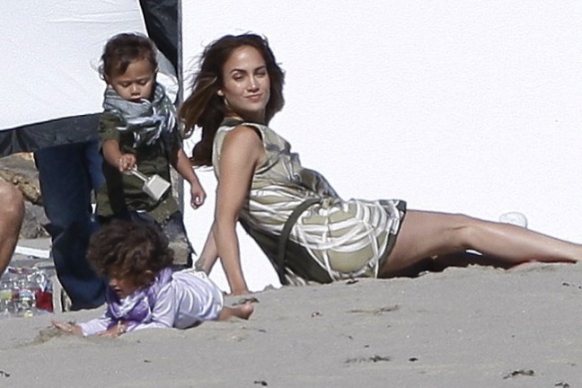 J-Lo med barn. 