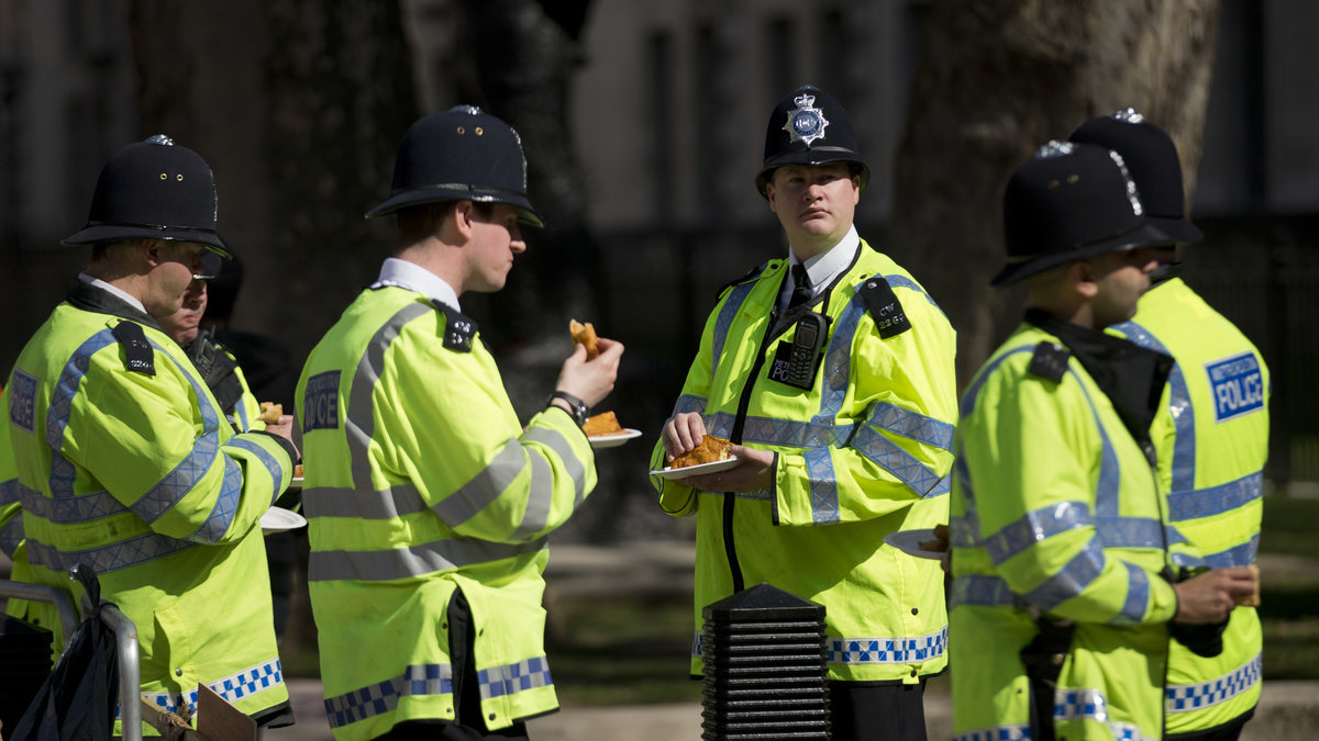 Genrebild på polis i Storbritannien. 