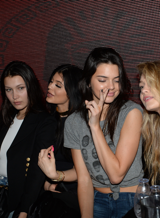 Kylie och Kendall festar loss i Monaco. Kylie och Kendall festar loss i Monaco.