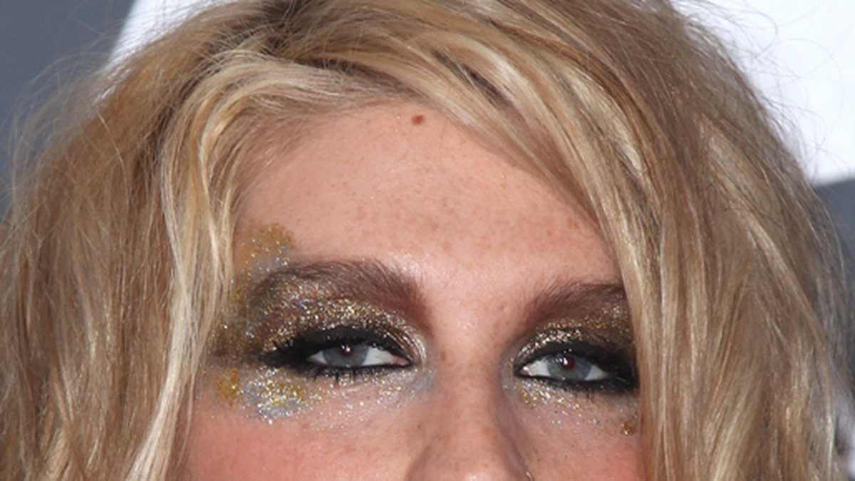 Kesha år 2010. 