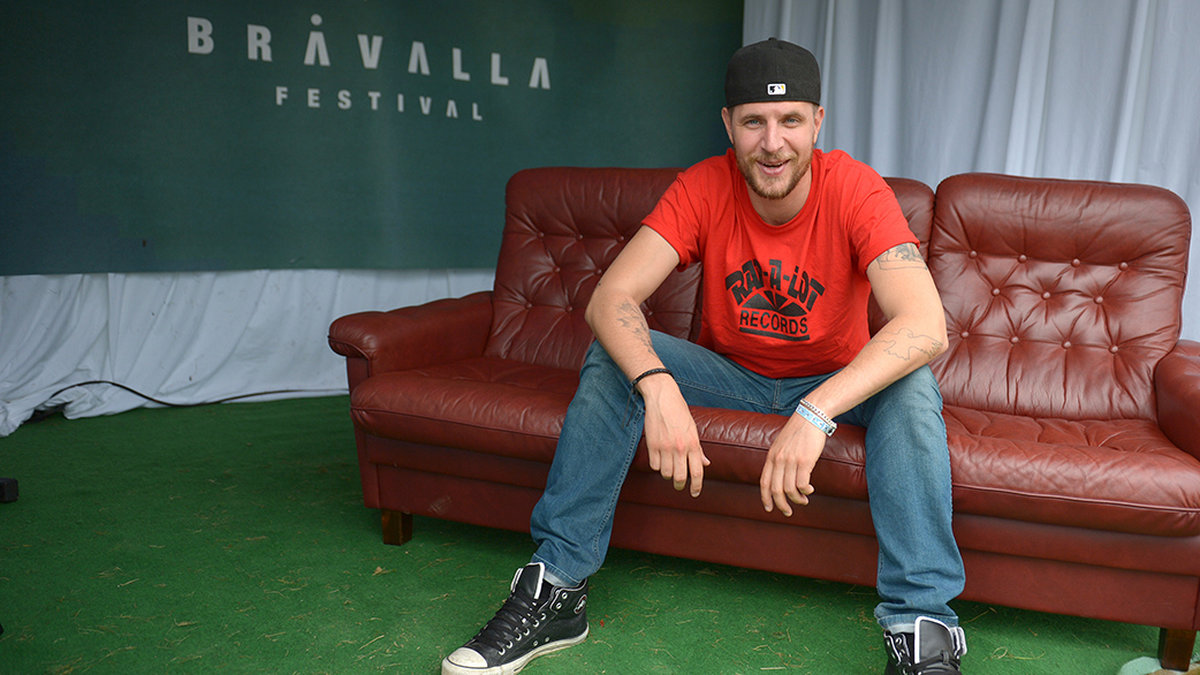 Vi möter Jens Malmöf på Bråvallafestivalen. 