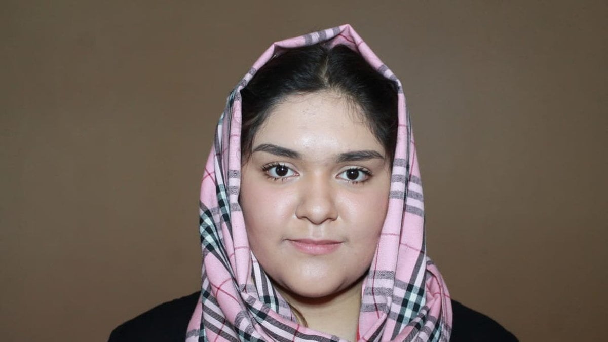Sarah Rashid bor i Kabul och har inte kunnat gå i skolan sedan talibanerna tog makten i Afghanistan.
