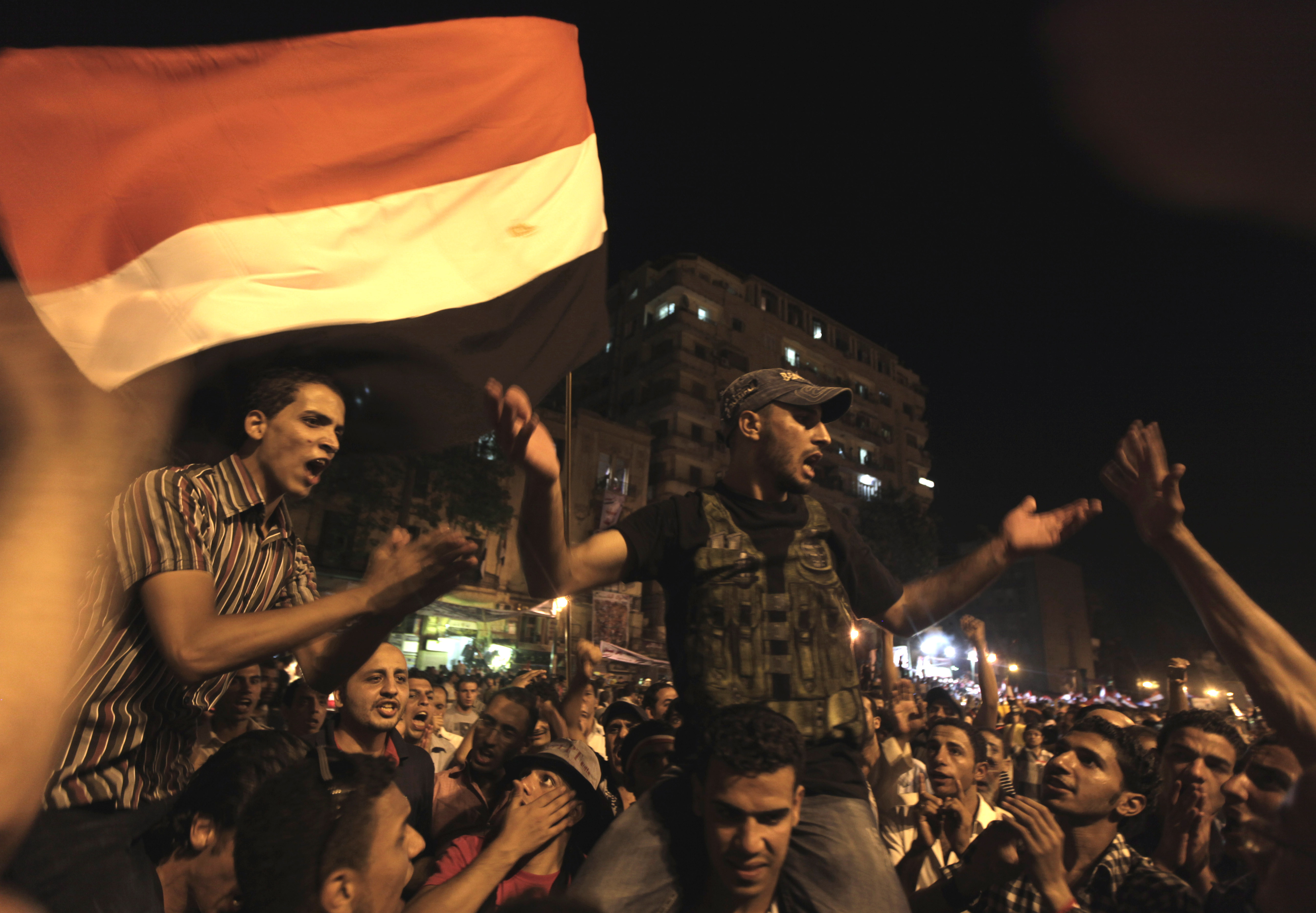 Protesterna i Egypten har blossat upp igen för första gången sedan revolutionen i februari.