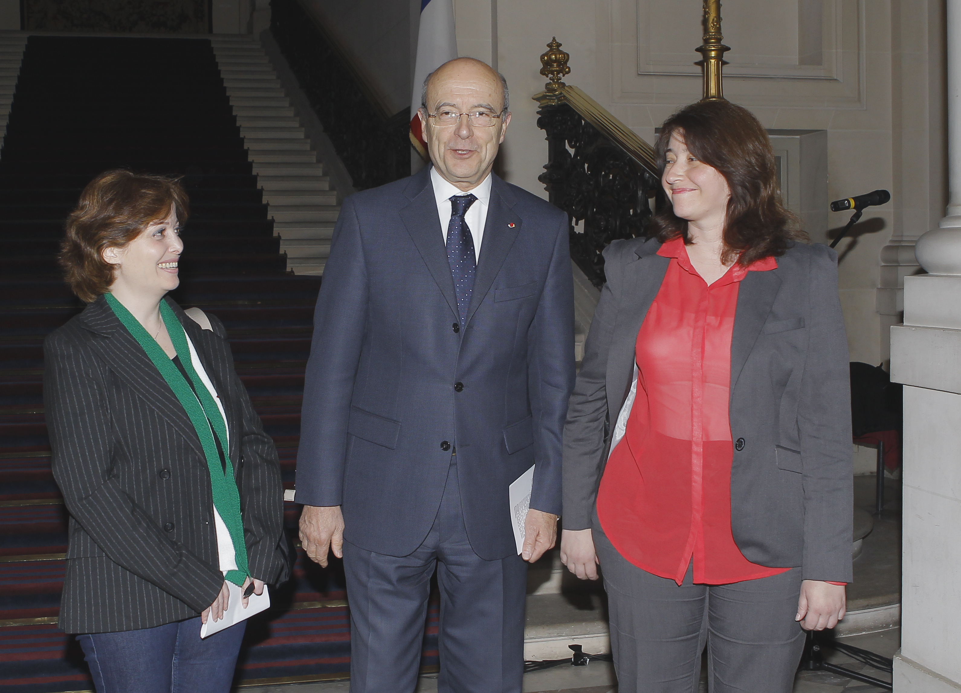 Frankrikes utrikesminister Alain Juppé i mitten.