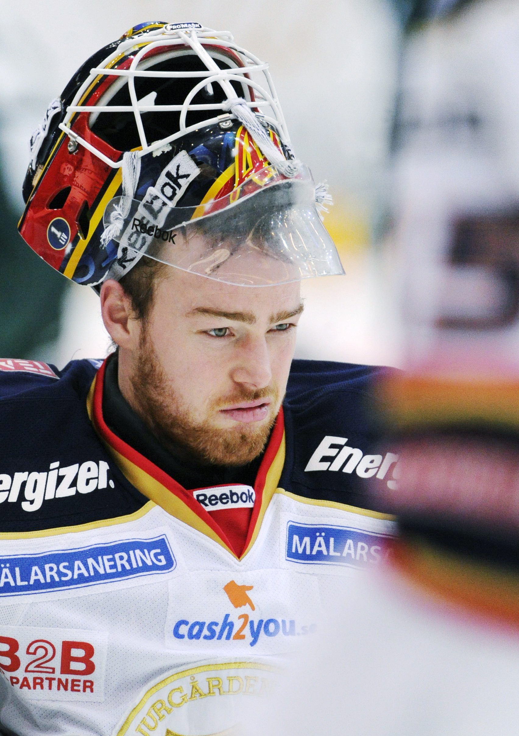 Gustaf Wesslau en målvakt som han kan lita på. Det Djurgården däremot saknar är... Gustaf Wesslau en målvakt som han kan lita på. Det Djurgården däremot saknar är...