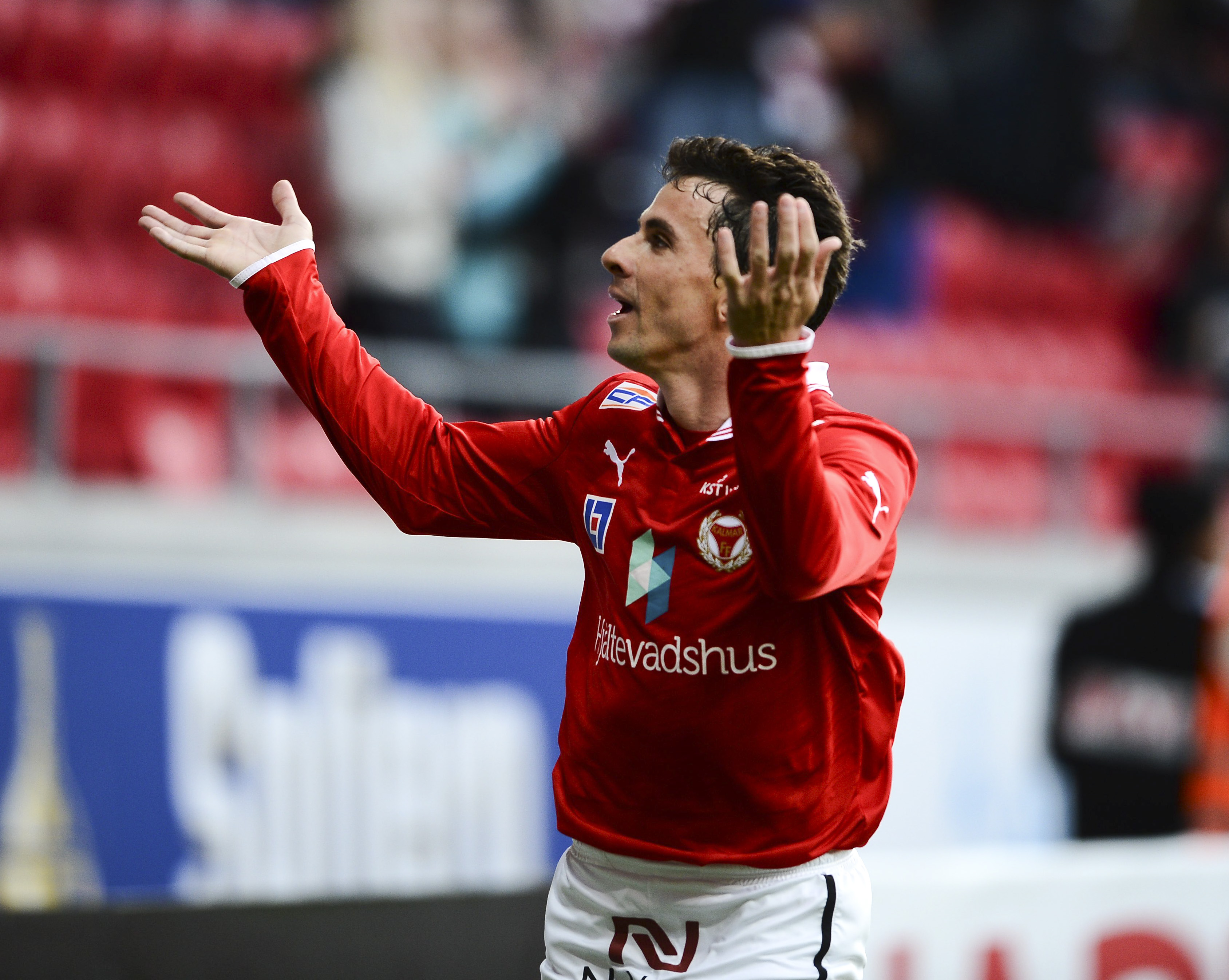 Daniel Mendes firade den här gången på hemmaplan när Jonathan McDonald kvitterade för Kalmar mot Helsingborg.
