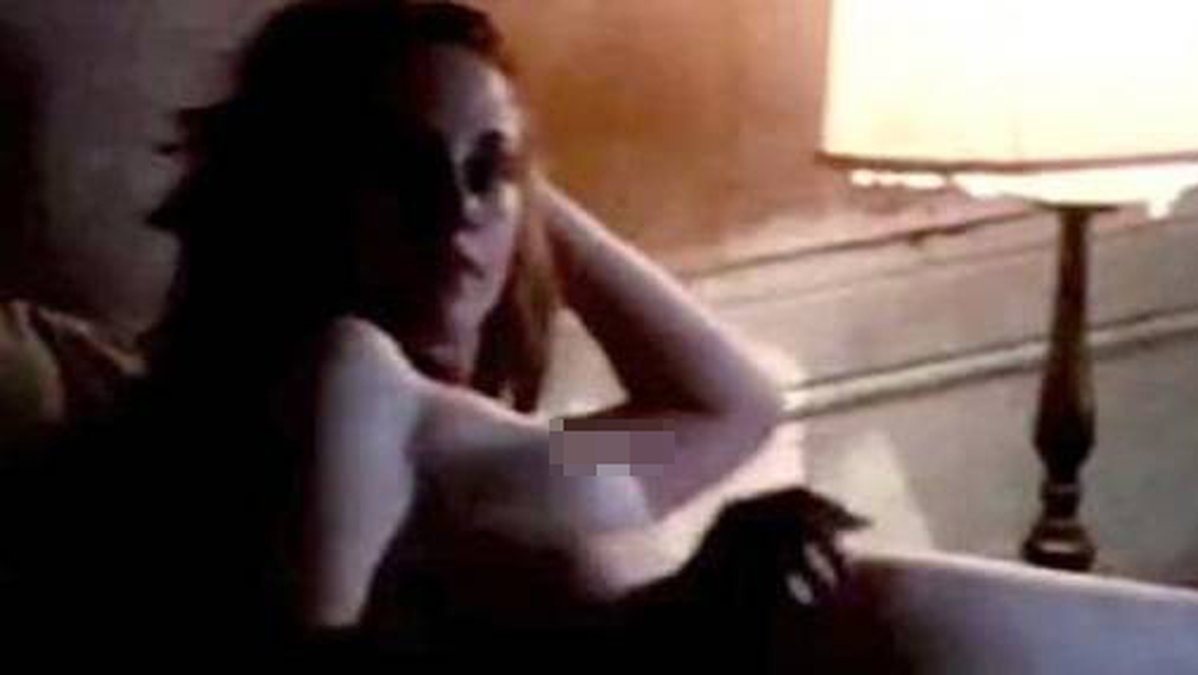 Kristen Stewart topless i filmen On the road. OBS: Varning för ocensurerade bilder i bildspelet. 