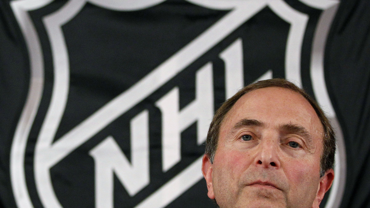 September: NHL:s kommissionär Gary Bettman såg till att ännu en lockout bröt ut.