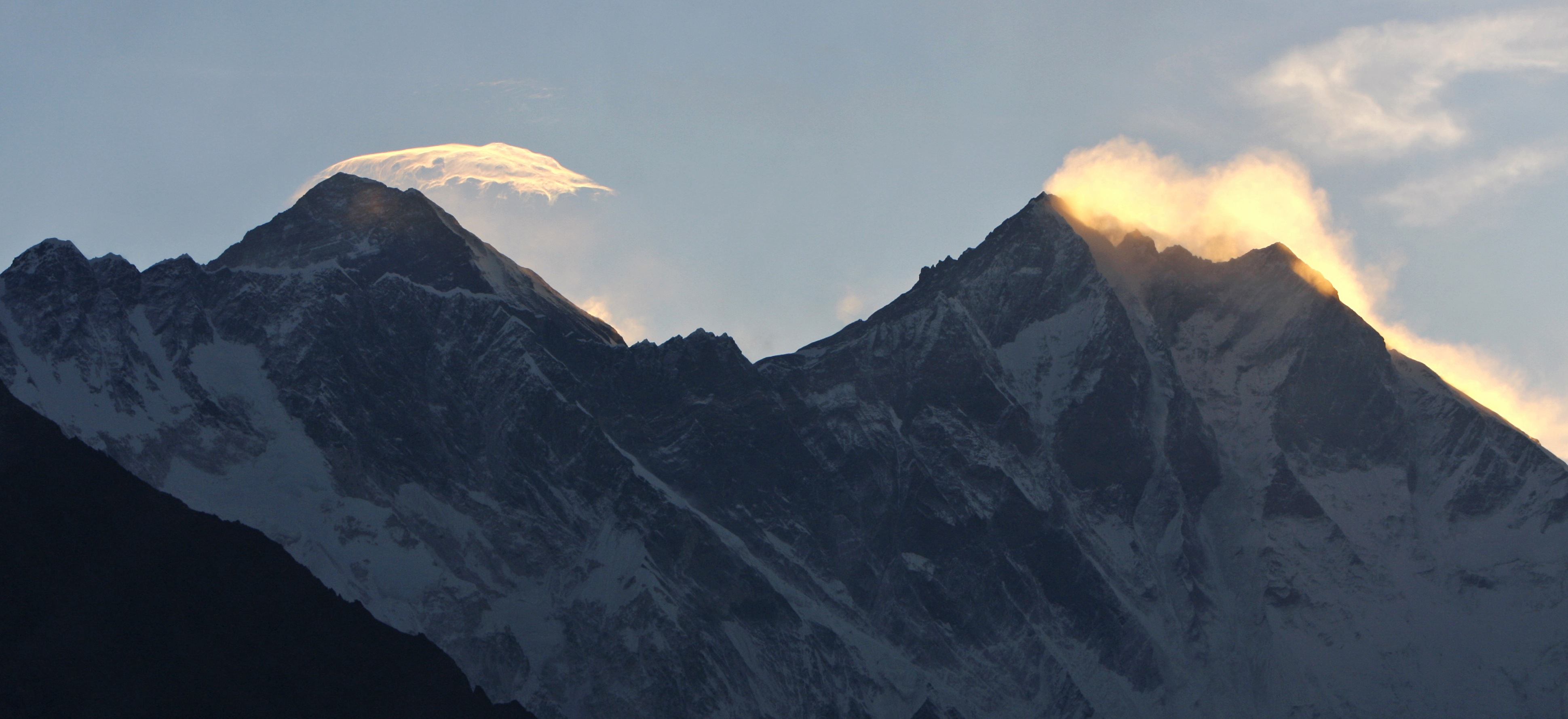 Mount Everest, Telia