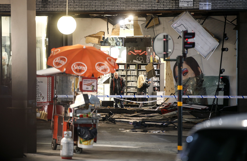 Åhléns dagen efter attacken Korvvagnen