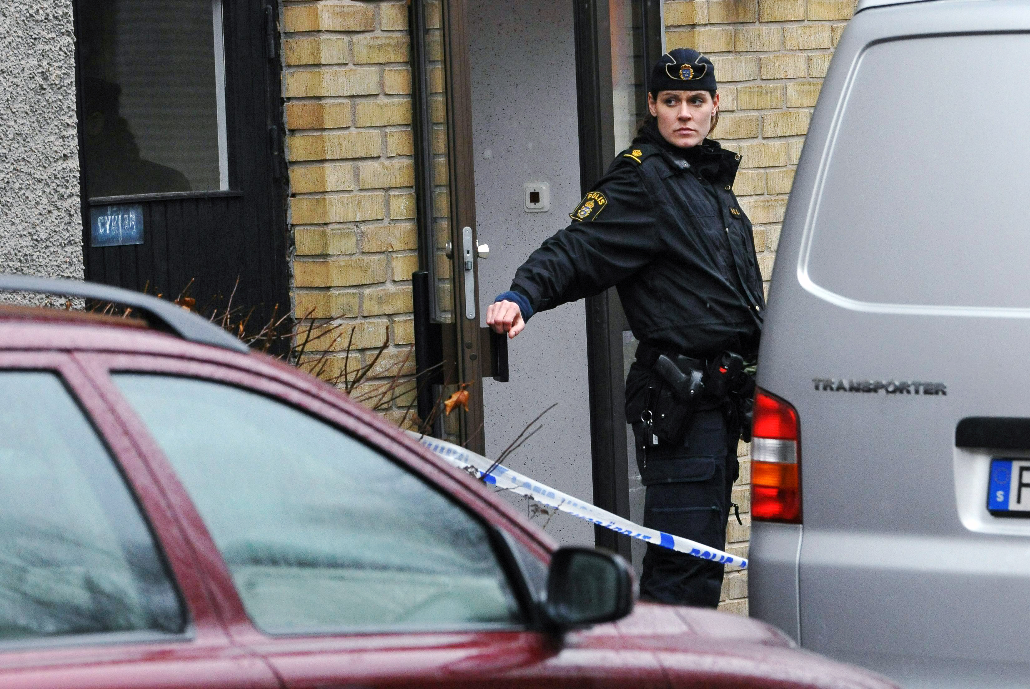 Det var på morgonen den 15 november som polisen hittade den mördade dottern i en trappuppgång i Katrineholm.