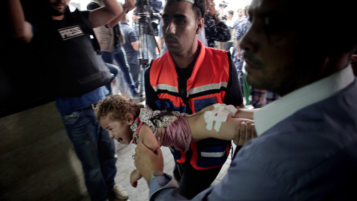 Många barn har skadat eller dödats till följd av de israeliska attackerna. 