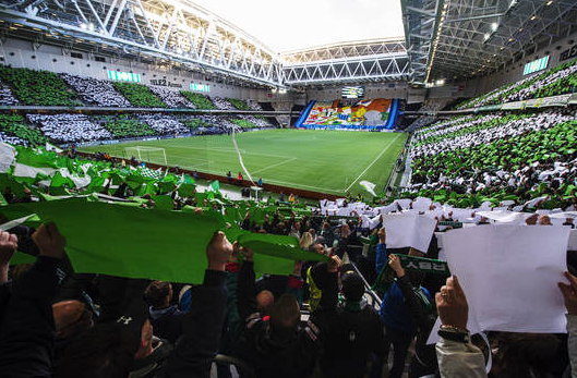Hammarbys supportrar fixade ett tifo som täckte varje centimeter av deras sektioner i ett derby mot Djurgården. Hammarbys supportrar fixade ett tifo som täckte varje centimeter av deras sektioner i ett derby mot Djurgården.