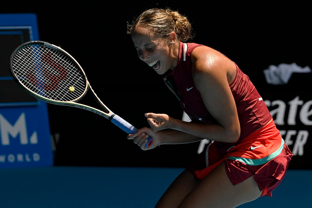 Madison Keys jublar efter att ha besegrat Barbora Krejcikova i kvartsfinalen i Australian Open.
