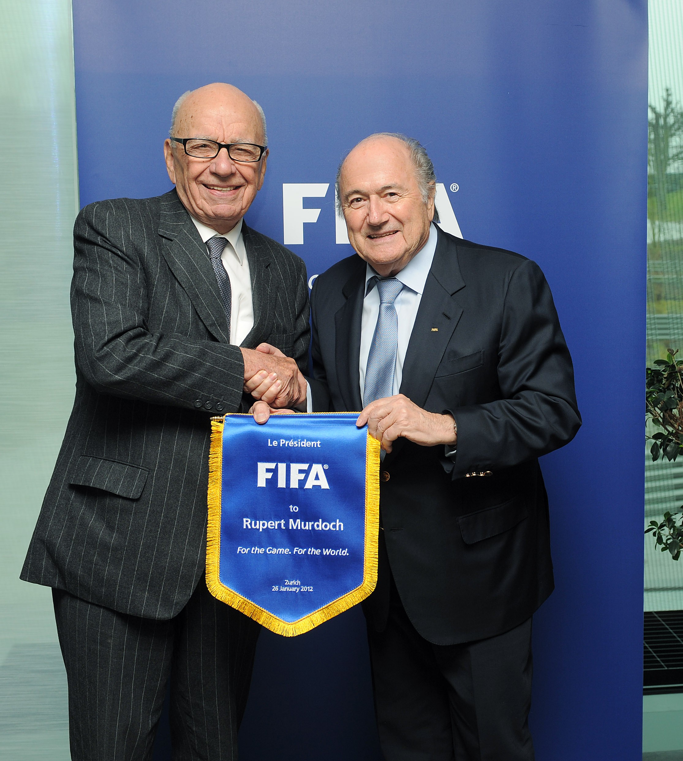 Sepp Blatter och Antons bror Rio hamnade i luven på varandra efter ett par ogenomtänkta citat från FIFA-presidenten. 