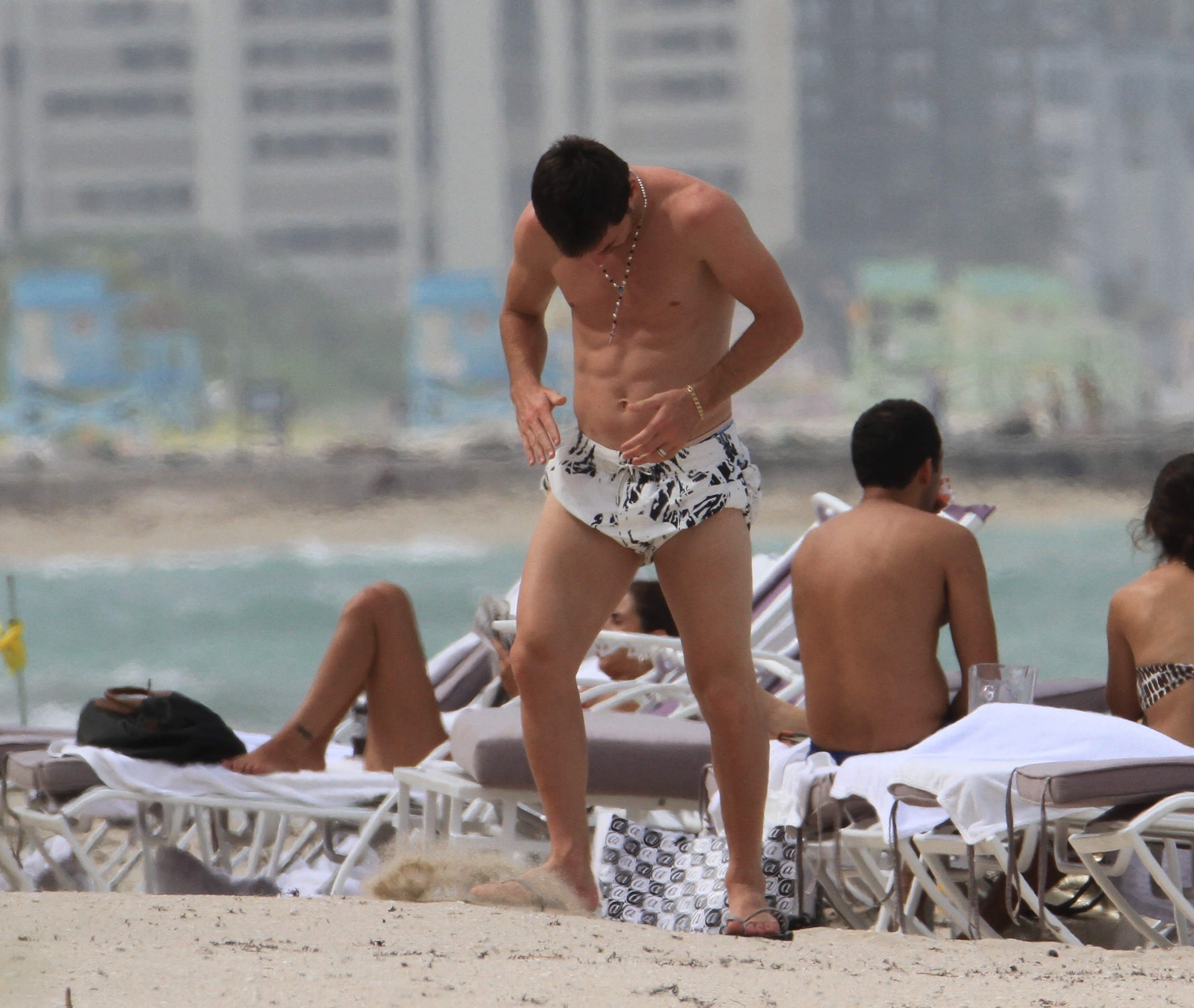 Barcelonas Lionel Messi firade sin 25-årsdag på stranden i Miami. Barcelonas Lionel Messi firade sin 25-årsdag på stranden i Miami.