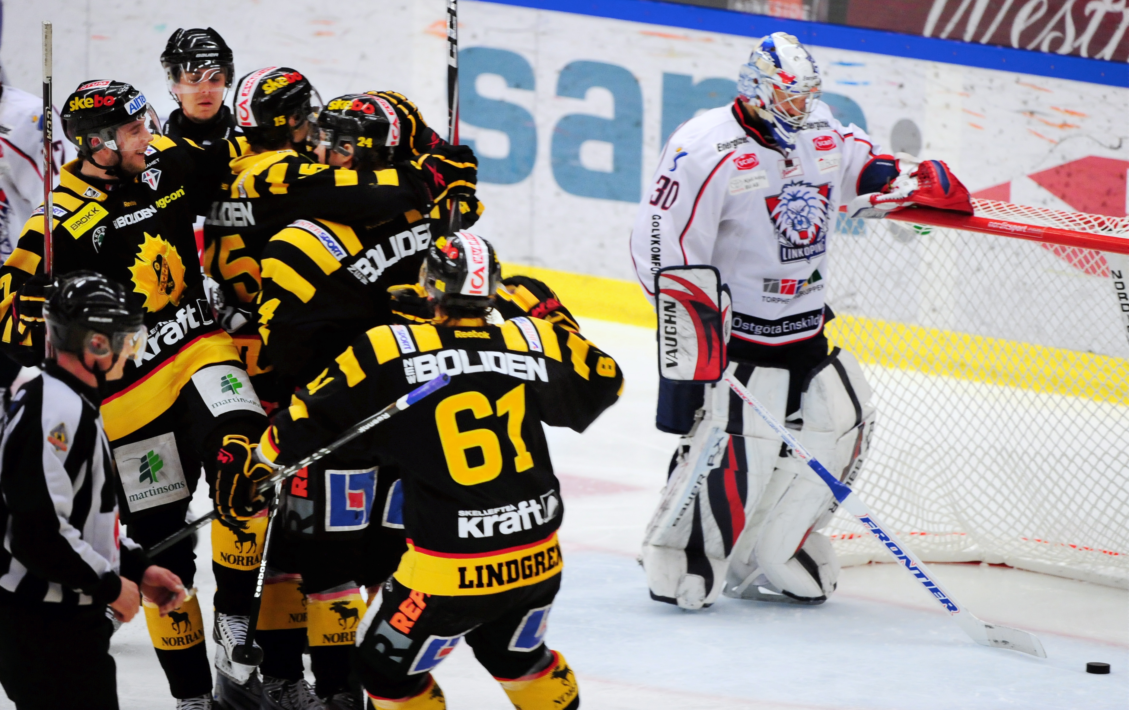 Skellefteå visade var skåpet skulle stå med sin makalösa offensiv. En offensiv som nu fört norrlänningarna till semifinal. Skellefteå visade var skåpet skulle stå med sin makalösa offensiv. En offensiv som nu fört norrlänningarna till semifinal.