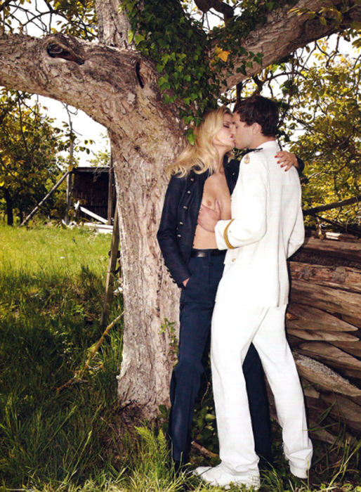 Jamie Dornan i franska Vogue år 2011. Jamie Dornan i franska Vogue år 2011.