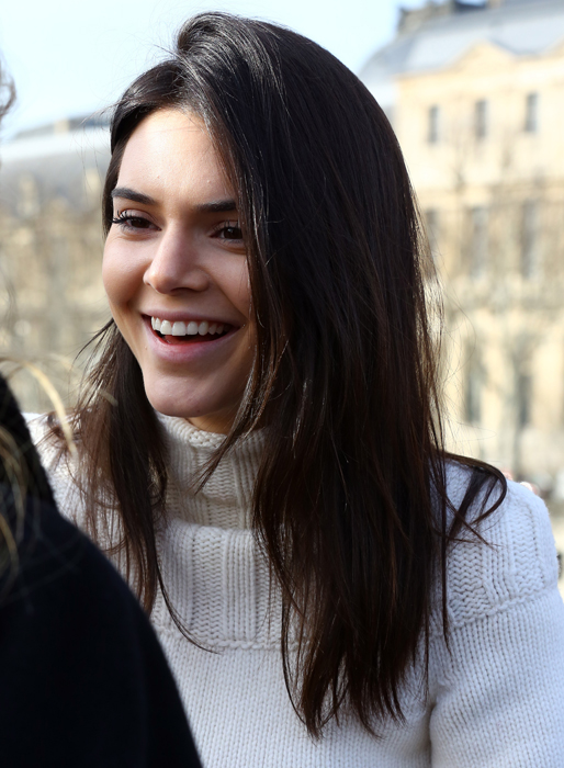 Kendall verkar njuta av Paris. Kendall verkar njuta av Paris.