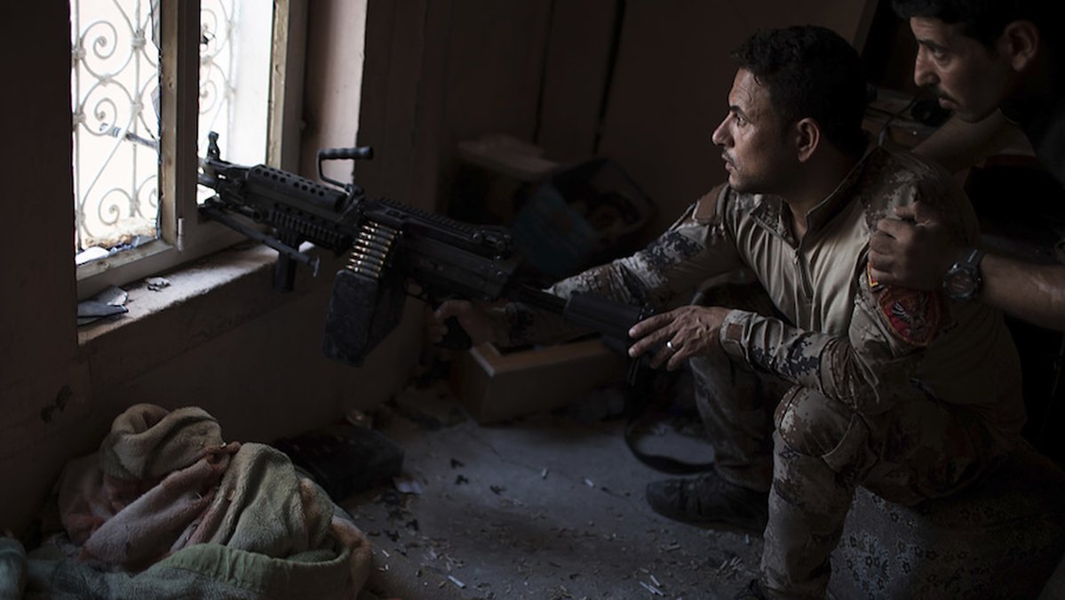 Irakiska specialstyrkan bevakar IS.