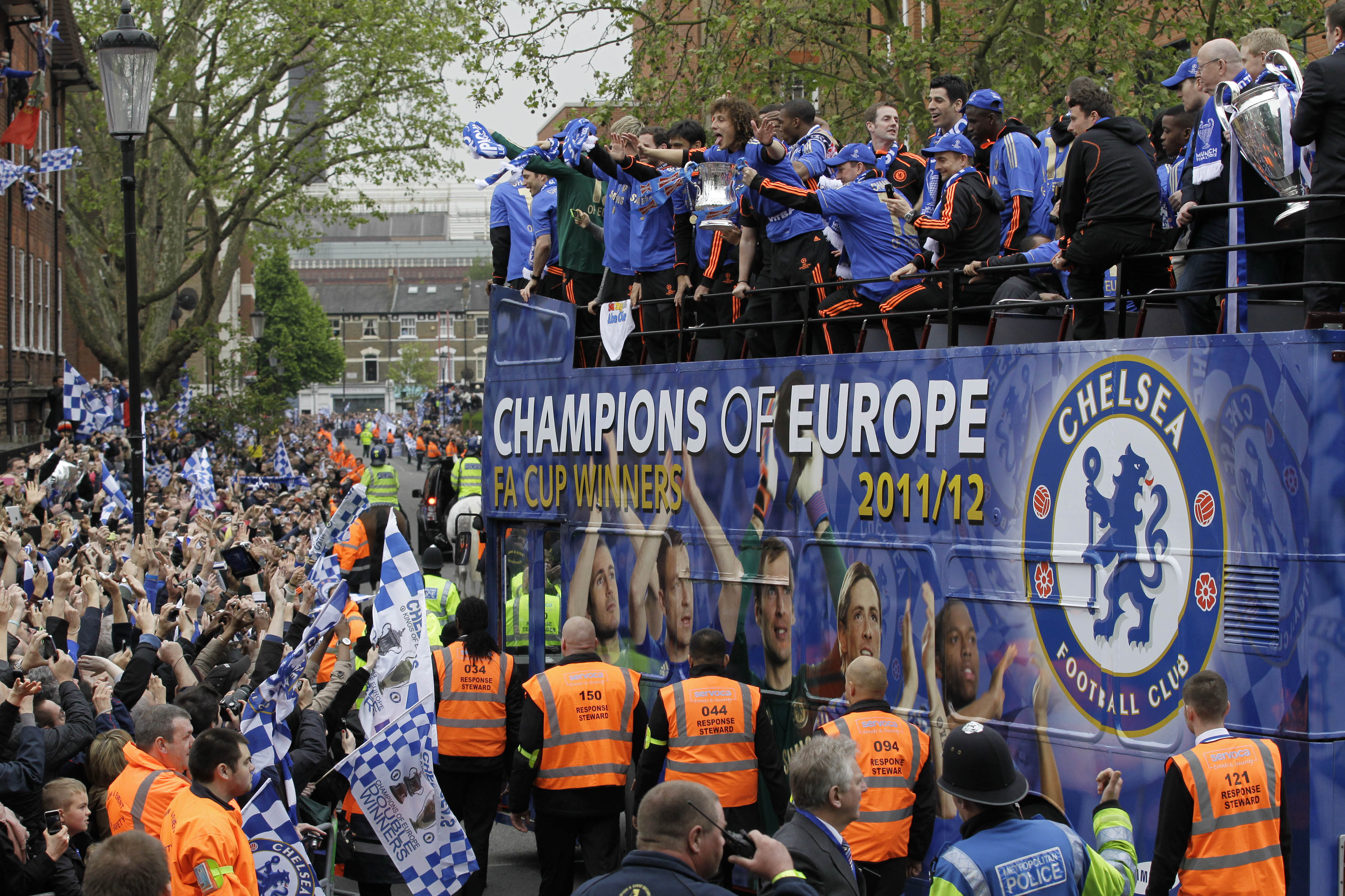 ...i alla fall inte i västra London. I norra delarna lär ett gäng Tottenham-fans var mer besvikna. ...i alla fall inte i västra London. I norra delarna lär ett gäng Tottenham-fans var mer besvikna.