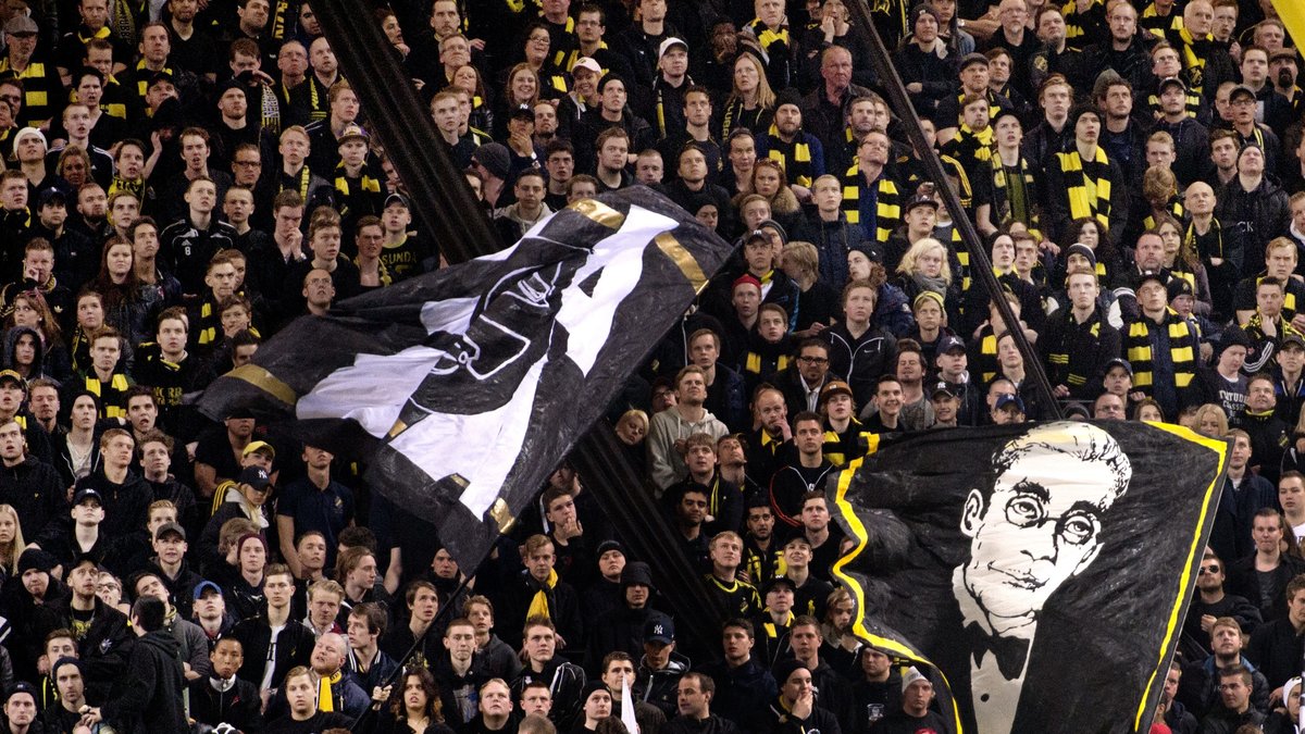 AIK-klacken gjorde sitt yttersta för att skapa en stämning men ljudet blev aldrig riktigt ultimat.