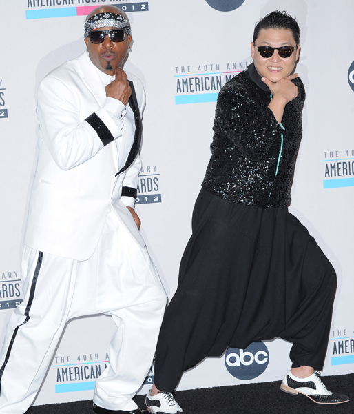 PSY, Gagnam Style. Ingen vidare förklaring behövs. PSY, Gagnam Style. Ingen vidare förklaring behövs.