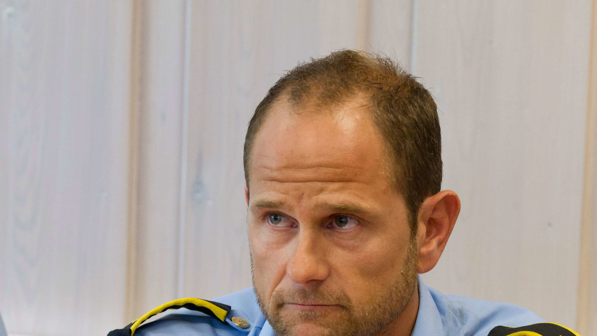 Hårvard Gåsbakk lämnade sina barn hemma för att snabbt åka ut till ön. Han var den som personligen grep Breivik.