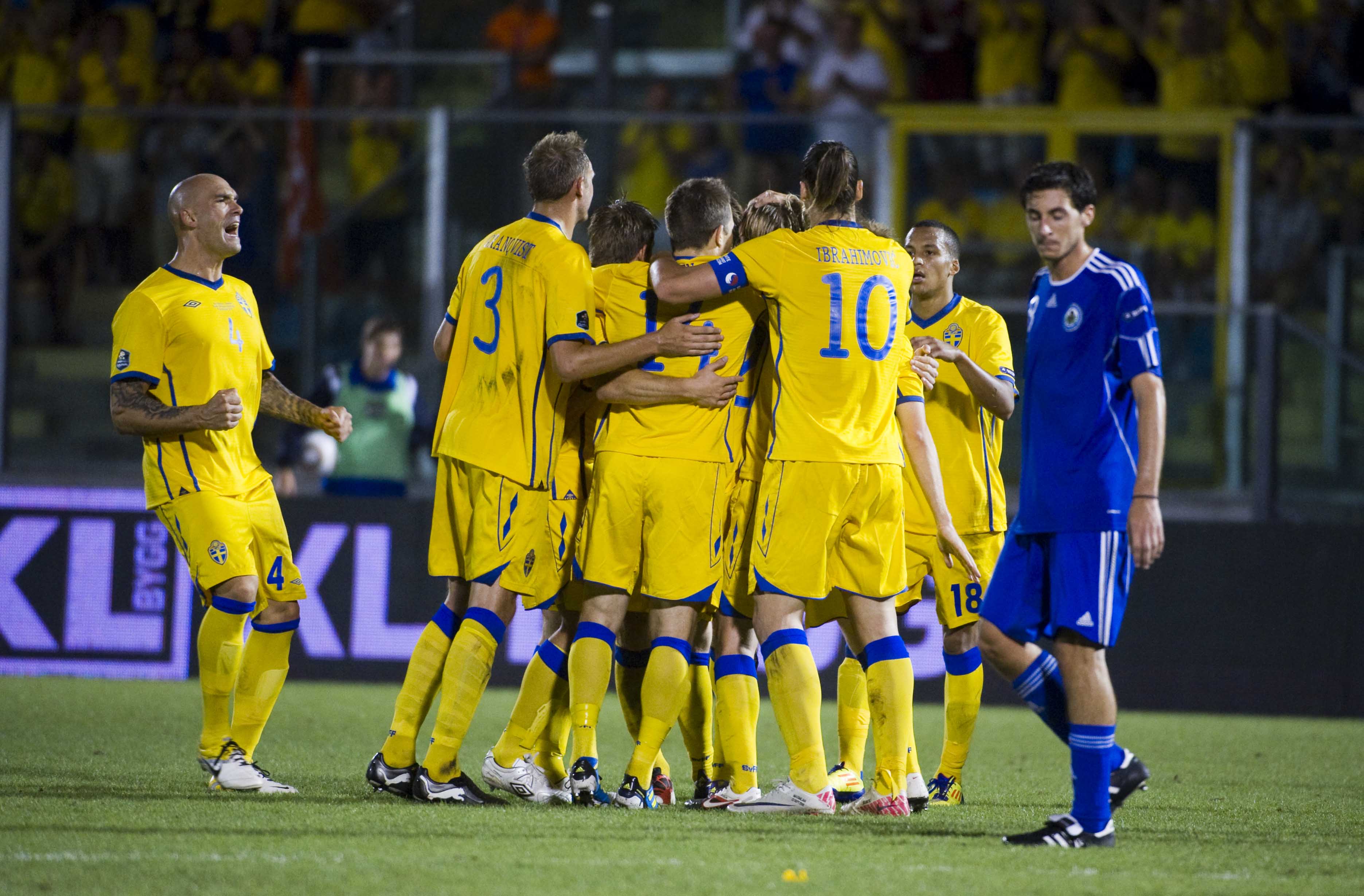 Svenskarna fick jubla efter 5-0 borta mot Europas sämsta lag. Svenskarna fick jubla efter 5-0 borta mot Europas sämsta lag.