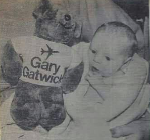 Steve Hydes Ã¶vergavs som bebis pÃ¥ Gatwick flygplatsen.